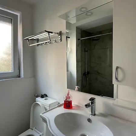 Central Stay Apartment Apartment Tirana